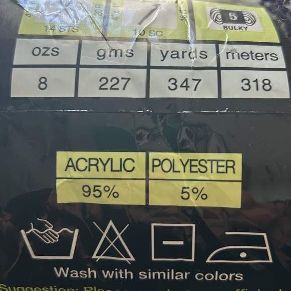 Lodge Sensations yarn 2 skeins purple - Picture 5 of 5